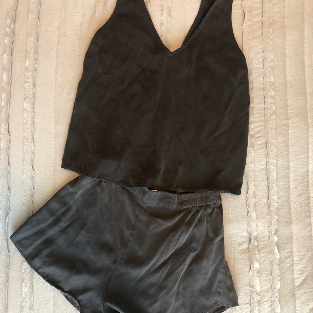 NEVER WORN - LUNYA SILK TANK PAJAMA SET